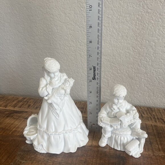 Department 56 Winter Silhouette Christmas Presents 78050 Kids Porcelain w/ Box - Picture 7 of 11